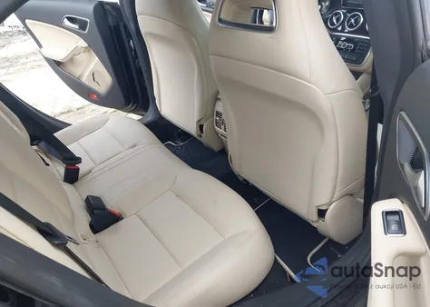 2014 Mercedes-Benz Cla 250 z USA, uszkodzony, nr VIN WDDSJ4EB1EN130263